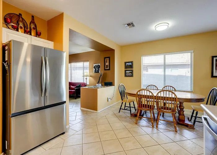 Superstition Mtn Views! Gem W/ Hot Tub * Gold Canyon